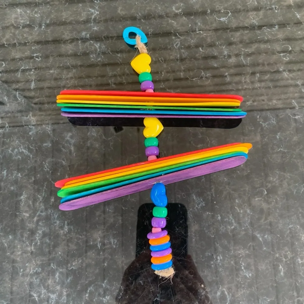 Small Spinner parrot toy🌈💞